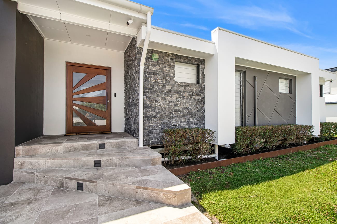 Contemporary Courtyard
